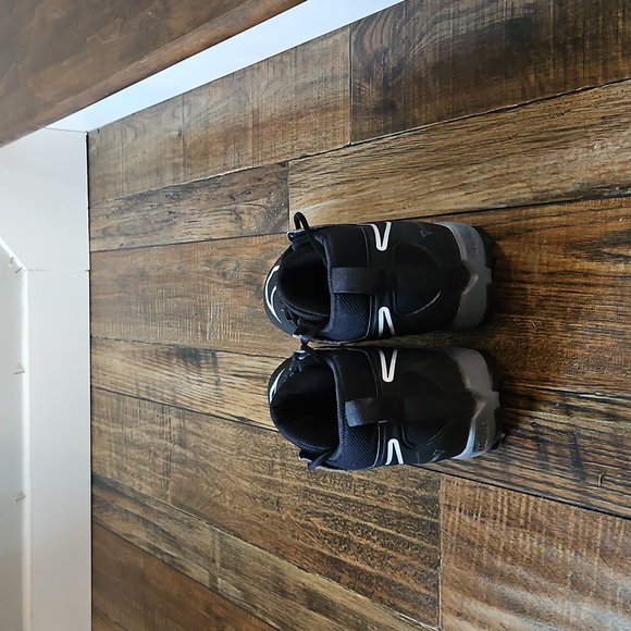 Nike Men's Alpha Fastflex Black and Gray Alpha Menace 3 Shark Football Cleats - Picture 5 of 9